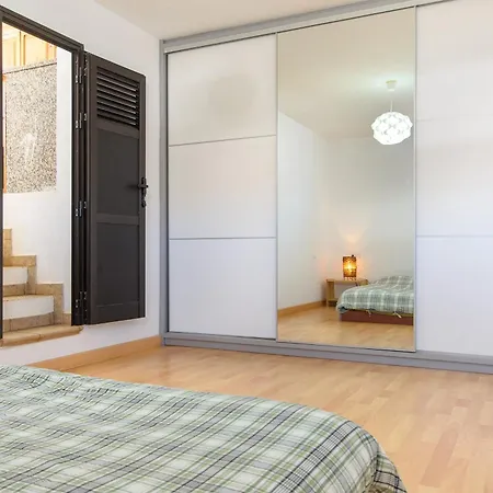 Famara Beach Apt פאמארה
