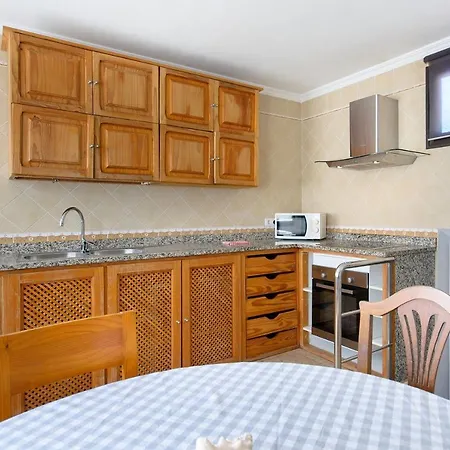 Famara Beach Apt 法马拉