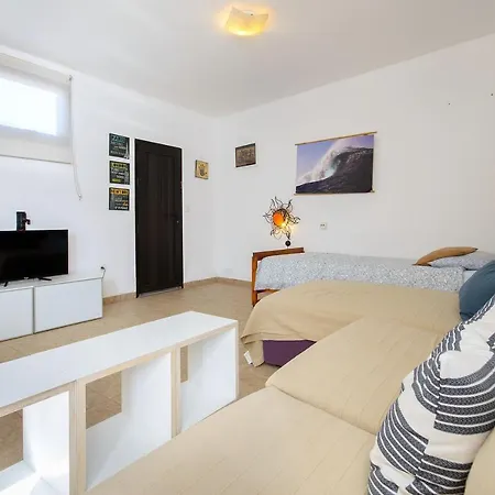 Famara Beach Apt * Famara